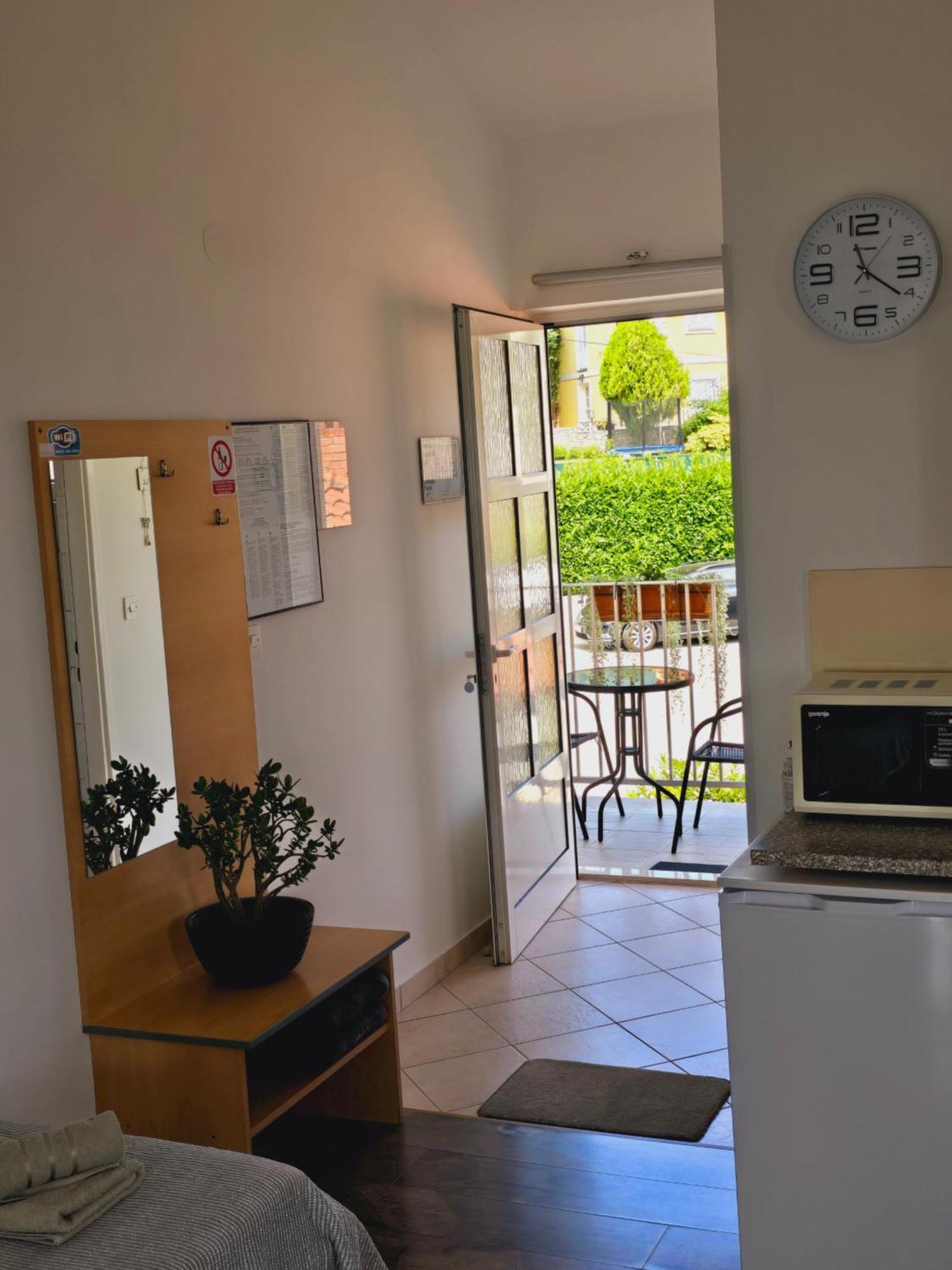 Apartments Kolmanic, Sea View, Free Privat Parking Icici Exterior photo